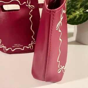 Bath and Body works leather reusable gift bag, set of 2. NWT